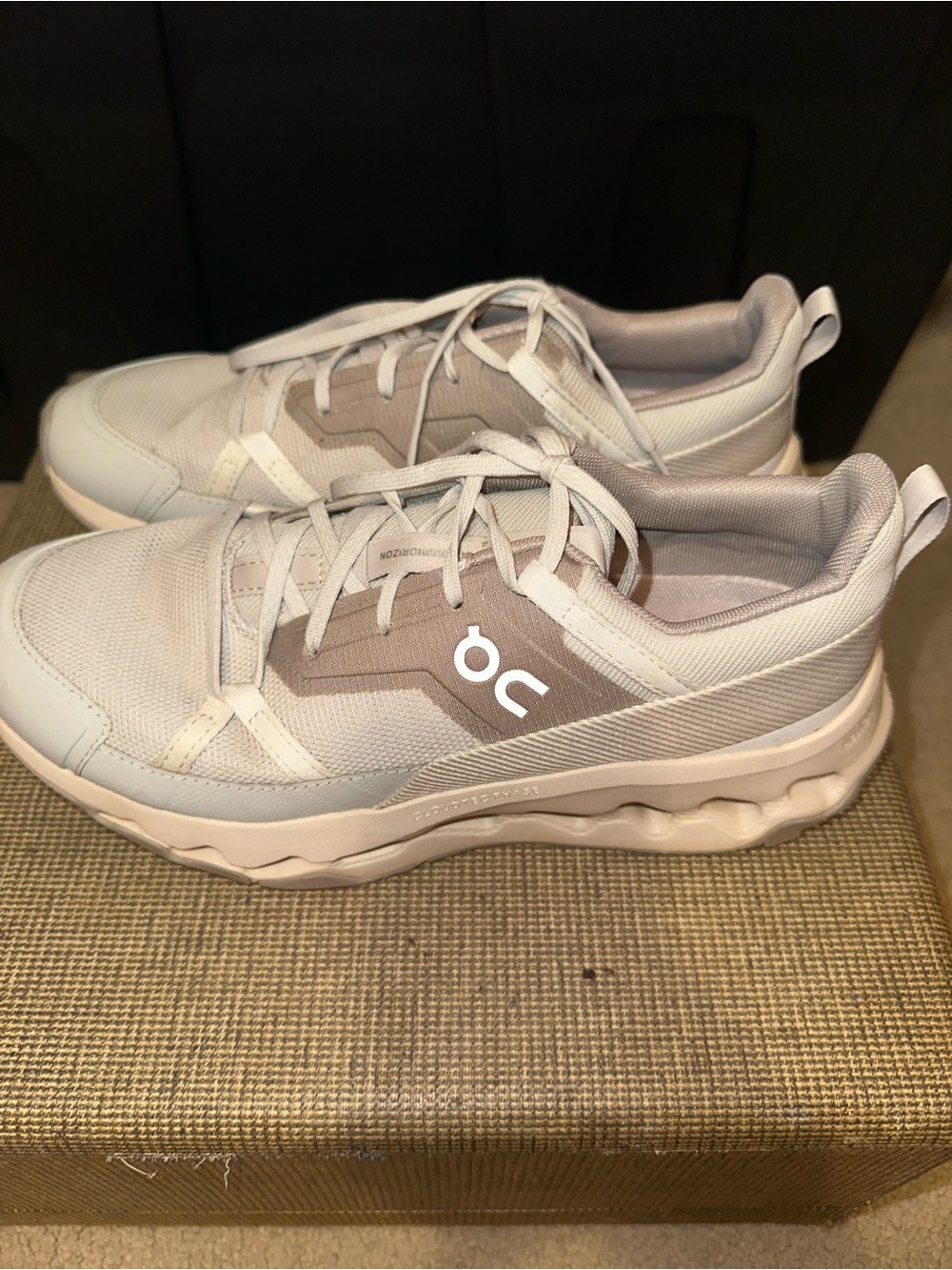 On Running women's sneakers in light beige and blush - Picture 3 of 14
